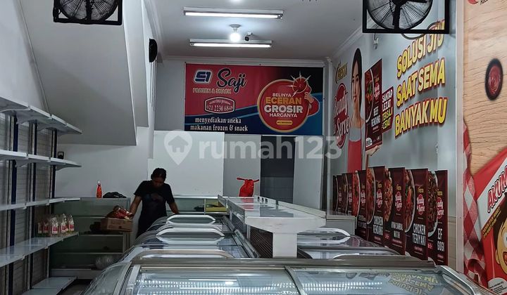 Roadside Shophouse, Suitable for Office, Offline or Online Store 2