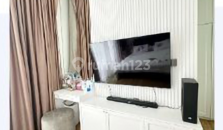 Minimalist and Ready-to-Occupy House in Green Lake City 2