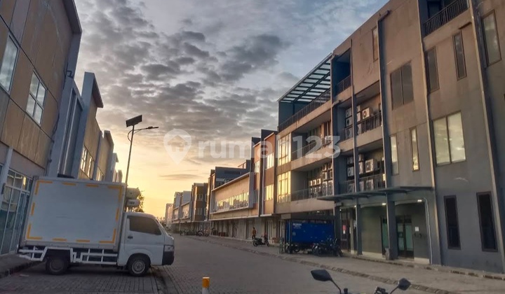 3-Tandem Warehouse Implemented in New Business Park 3-Tandem Warehouse Implemented in New Business Park