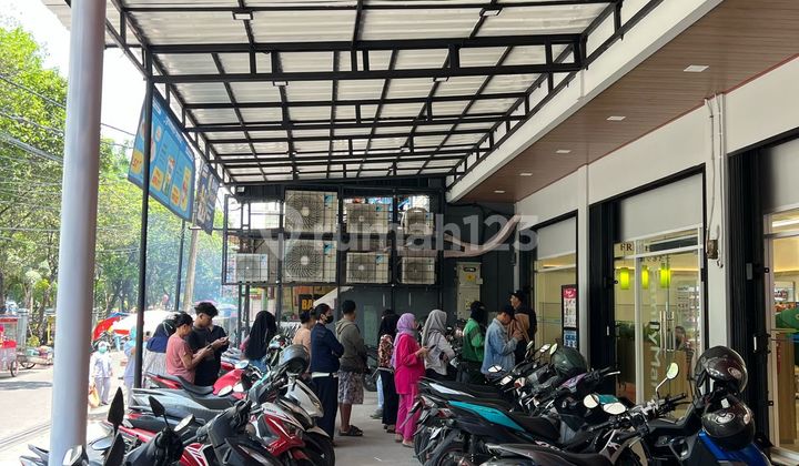 Kost"an Sedang Berjalan Di Cengkareng Timur