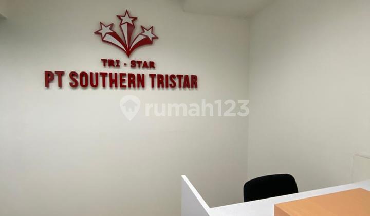 Disewakan Kantor Fully Furnished Luasan 90M2 di Jakarta Selatan Menara 165