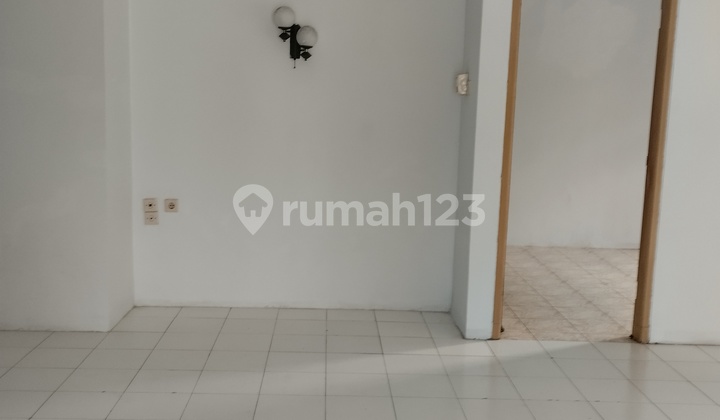 Disewakan Rumah Hook Taman Kopo Indah 3 Disewakan Rumah Hook Taman Kopo Indah 3