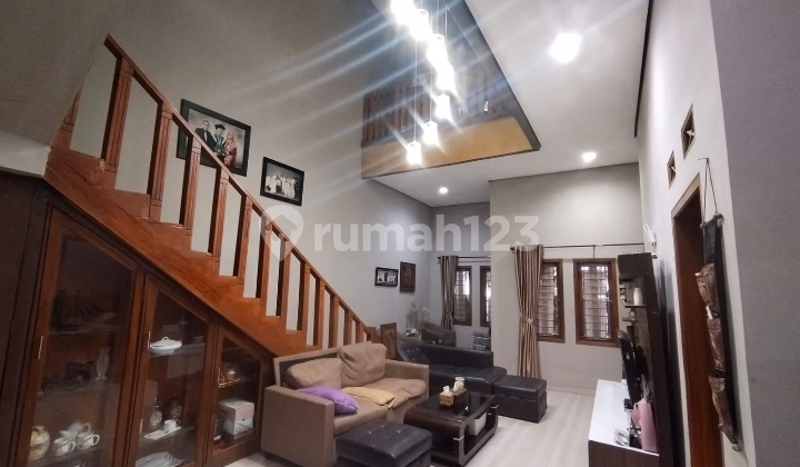 For Sale House In Wing Of Kopo Indah Park 2