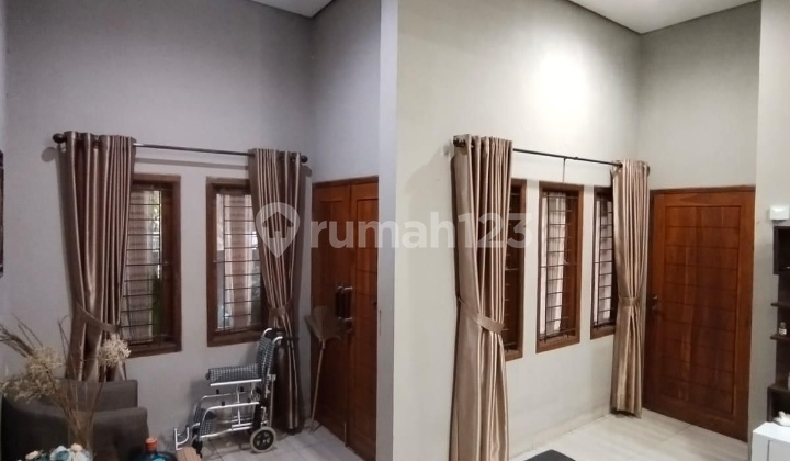 Dijual Rumah di Sayap Taman Kopo Indah Dijual Rumah di Sayap Taman Kopo Indah