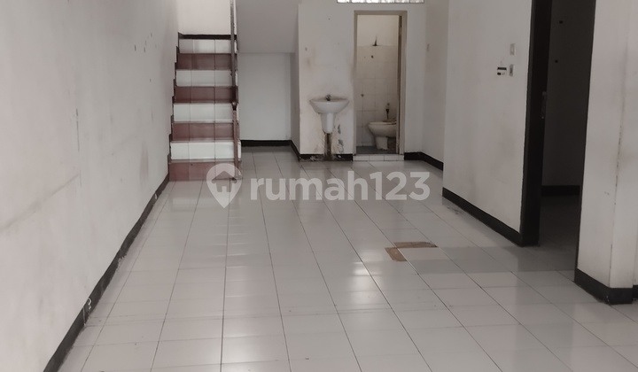 For Rent: House in Taman Kopo Indah 2, Ready to Occup For Rent: House in Taman Kopo Indah 2, Ready to Occup