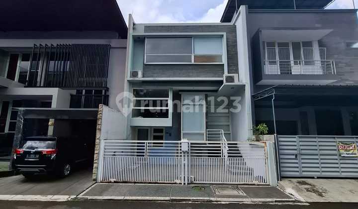 For Rent, 2-Story House in Villa Kebon Jeruk Complex, West Jakarta 2