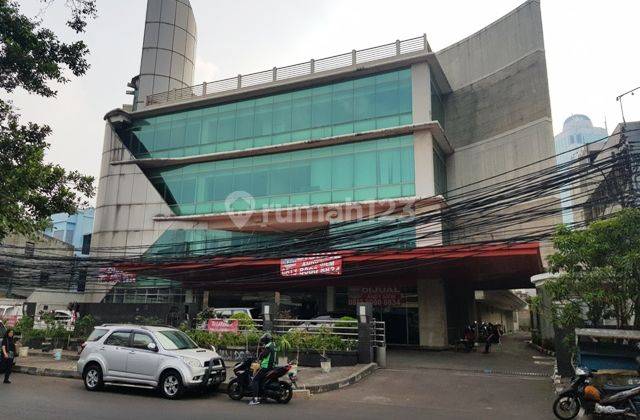 Dijual, Gedung Perkantoran 4 Lantai di Bendungan Hilir Raya 1