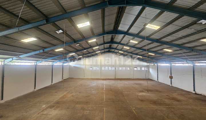 Warehouse with Office for Rent in Candi Gatsu Industrial Area, Semarang.