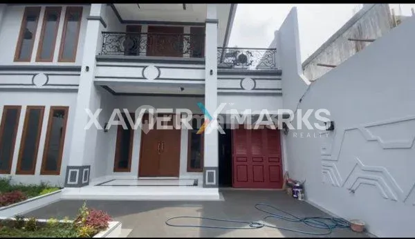 Sell Large House Complete Facilities Jatinegara Jakarta