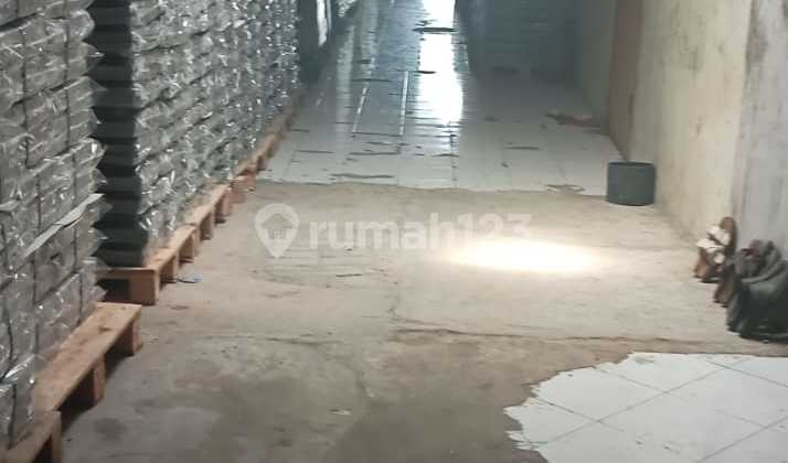 Dijual Rumah Plus Gudang Lokasi Woltermonginsidi 2