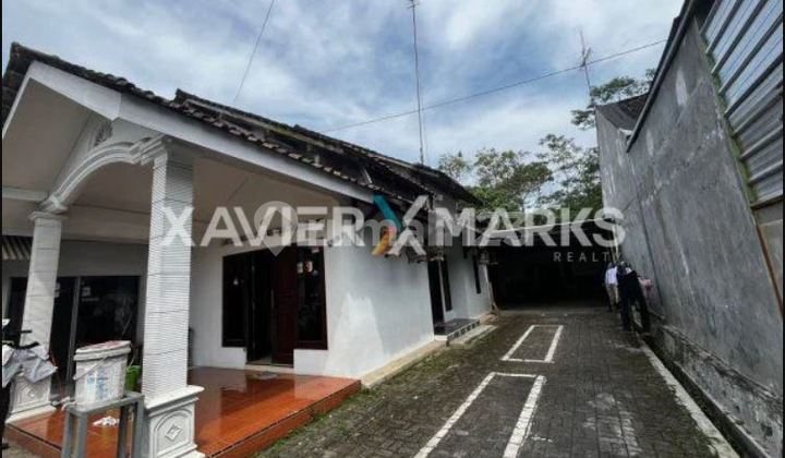 For Sale Complete House with Business Space Argomulyo Salatiga