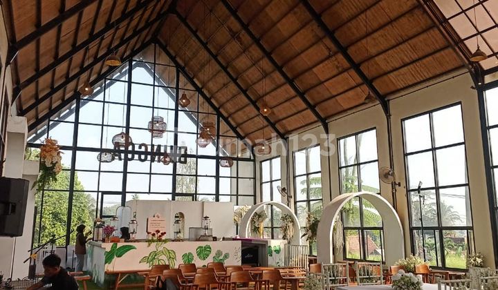 Dijual Tempat Usaha Cafe Lokasi Tuntang Salatiga, Parkir Luas 2