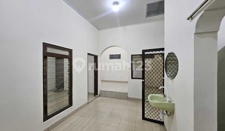 Dijual Rumah Hook Lokasi Tengah Kota Semarang 2