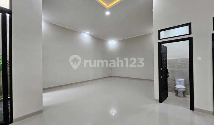 Dijual Rumah Asri Tengah Kota Semarang Daerah Halmahera Semarang 2