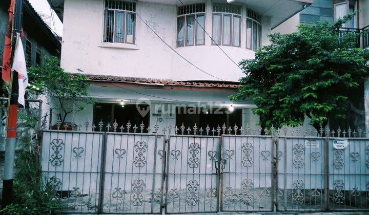 Rumah Kos Lama di Jl Tino Sidin, Cikini,jakarta Pusat 1