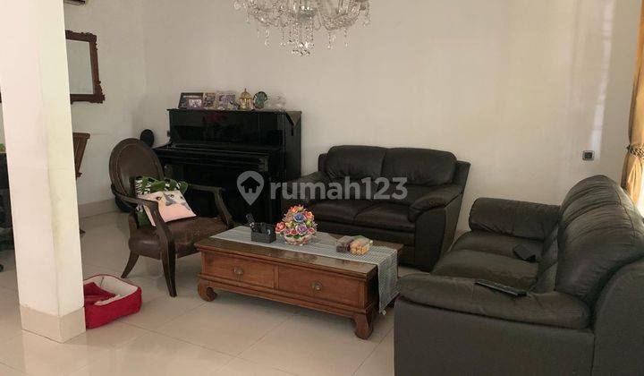 Rumah Bagus 2 Lantai di Taman Spain Lippo Karawaci 2