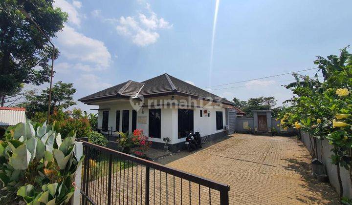 Villa Asri Ada Kolam Renang di Megamendung, Cisarua, Bogor 1