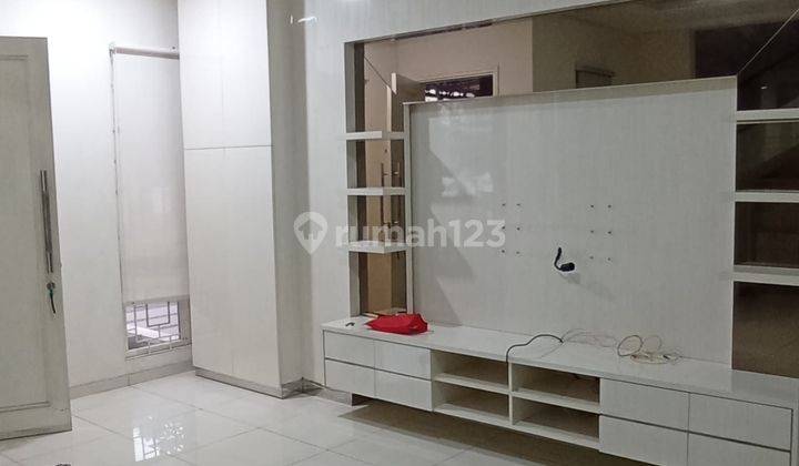 Dijual Rumah Furnished Rapi Siap Huni di Leora, Alam Sutera 1