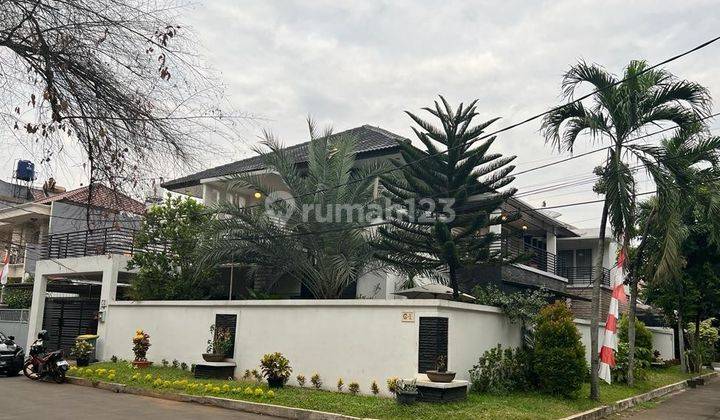 Dijual Rumah Mewah Hoek 2 Lantai di Pancoran Jakarta Selatan 1