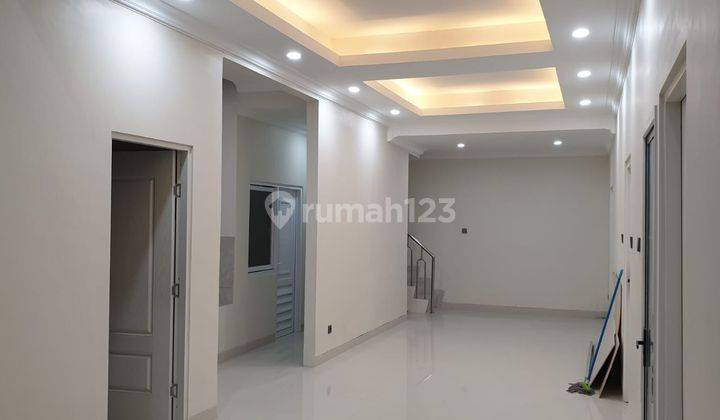 Rumah 1,5 Lantai Sudah Renovasi di Sektor 1D Gading Serpong 1