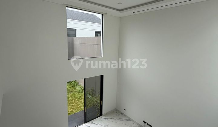 For Rent Luxury House Strategic Location in Alam Sutera 2