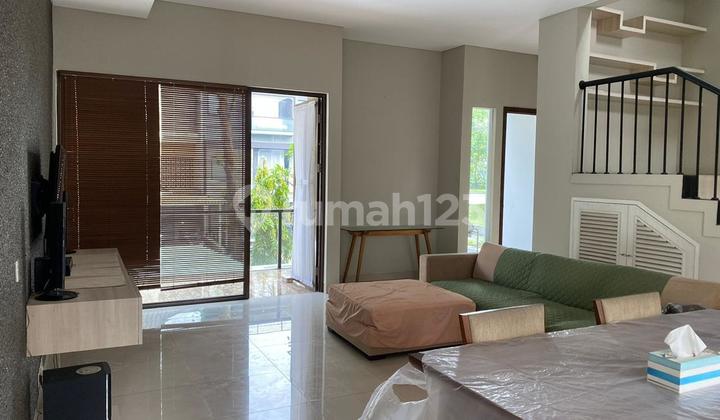 Dijual Rumah Full Furnished di Cluster De Helicona BSD Dijual Rumah Full Furnished di Cluster De Helicona BSD