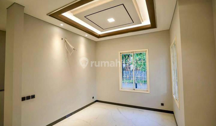 Dijual Rumah Hoek 2 Lantai di The Spring, Grisea, Gading Serpong 2