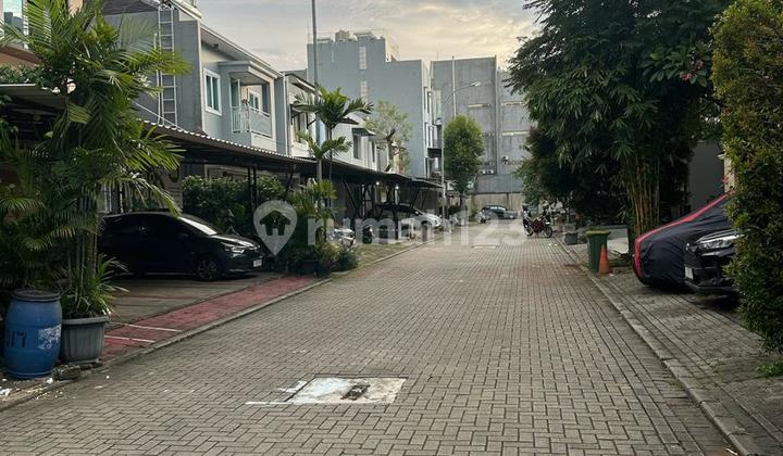 Dijual Kosan Full Furnished Lokasi Strategis di BSD Dijual Kosan Full Furnished Lokasi Strategis di BSD