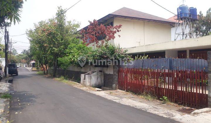 Rumah Hoek Hitung Tanah di Cilandak Bawah Jakarta Selatan 1