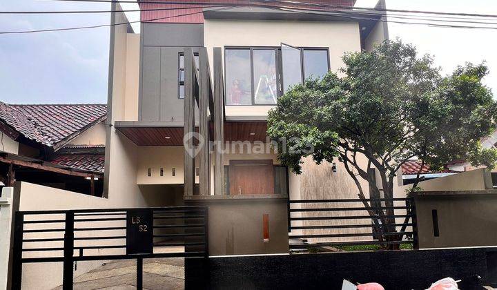 Rumah Modern Baru 2 Lantai di Villa Melati Mas, Serpong 2