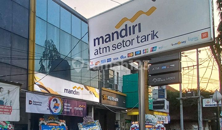 For Rent Strategic Shop House by the Roadside 2