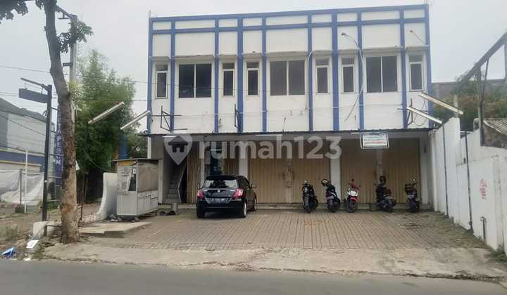 ROW HOUSE 3 UNITS IN A ROW 1