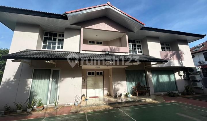 Dijual Rumah mewah 2 Lantai siap huni di Jakarta Selatan