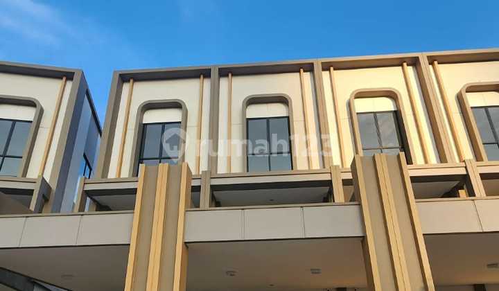 Disewa Ruko Il Lago 3 Lantai - Lokasi Strategis di Gading Serpong