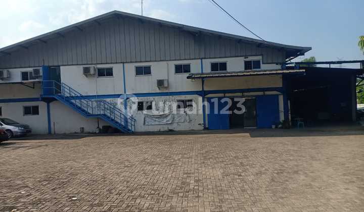 Gudang siap pakai di Jalan Raya narogong bekasi. 1