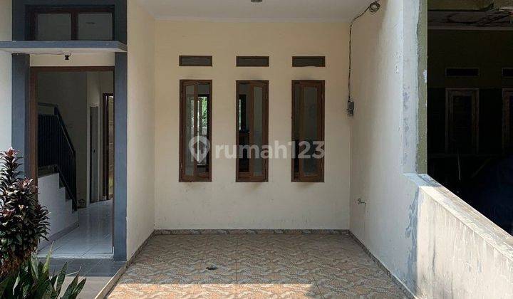 Dijual Rumah Lokasi Strategis di Cibinong  1