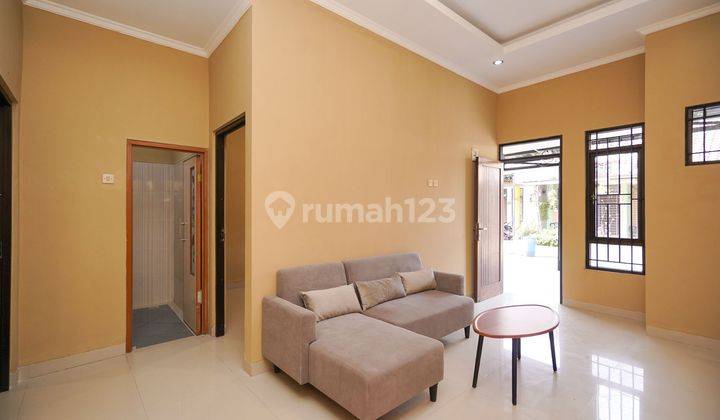 Rumah Siap Renov Hadap Selatan 15 Mnt ke Plaza Pondok Gede J25796 2