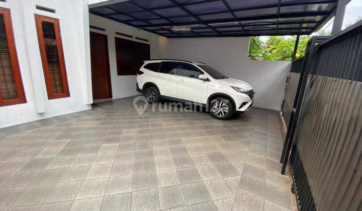 Di jual cepat rumah siap huni lokasi staregis di Jl. H Nawi dekat Radio dalam SHM 2