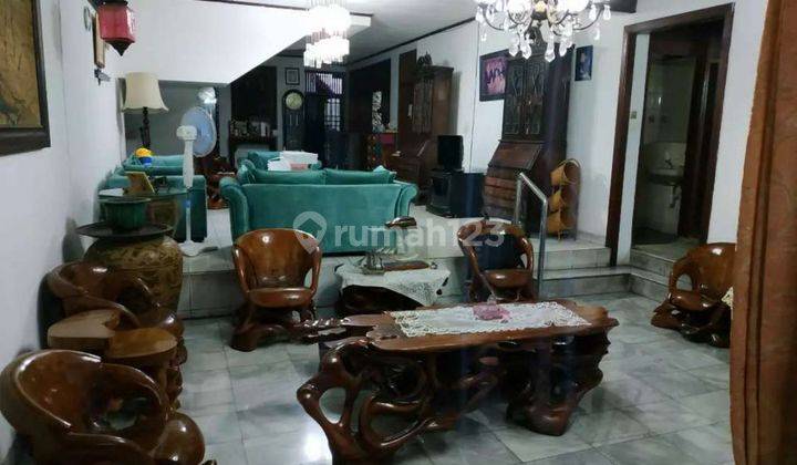 Rumah mewah siap huni di Jl. Tulodong.. Bagus shm 1