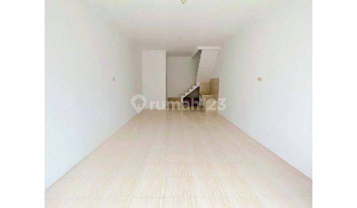 Ruko 2 lantai semanan LT:68m² harga:975.000.000. Ekk 2