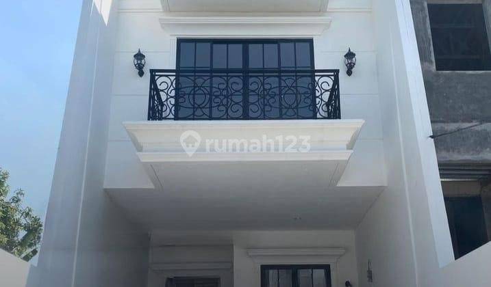 meruya 5x20 RP 2.15M EXCLUSIVE, JALAN LEBAR, PARKIR 2 MOBIL, st 1