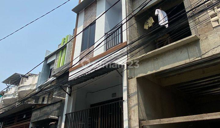 DIJUAL RUMAH JELAMBAR JAKARTA BARAT 3.2x10.5mM2 HARGA 1.5m  JE017 2