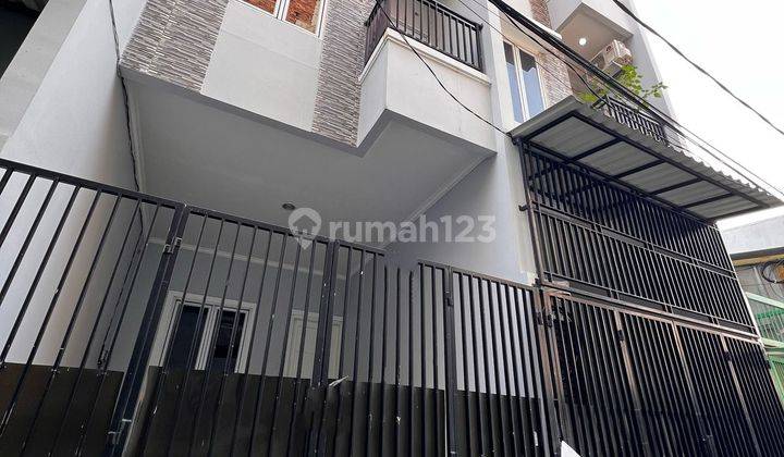 DIJUAL RUMAH  JELAMBAR JAKARTA BARAT 4X10m2 harga 1.4M NEGO JE082 2