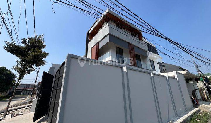 Meruya 9X10 Rp 2.1M, Exclusive, Jalan Lebar, Parkir 2 Mobil St 2