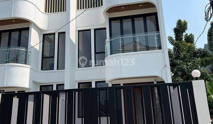 Meruya 5x25 Rp 2.65M Exclusive, Jalan Lebar, Parkir 2 Mobil St 2