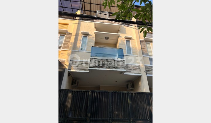 FOR SALE TOMANG WEST JAKARTA HOUSE 4.8X17M2 SEMI-FURNISHED PRICE 3.5M TOM26 1