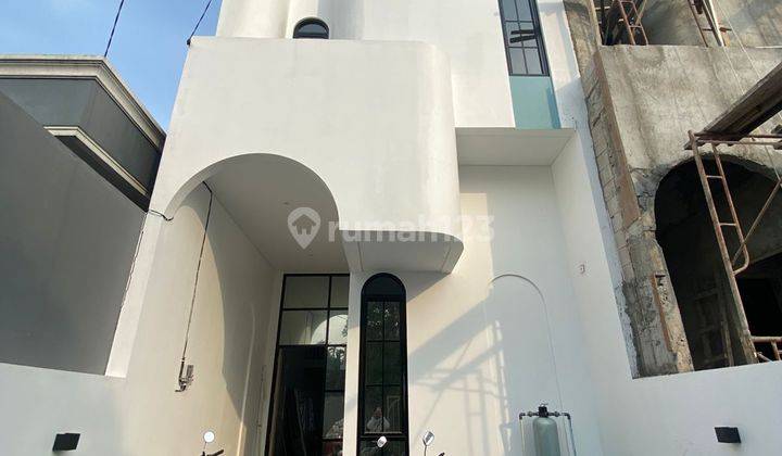 5X25 Little Santorini House 2 Lantai Ada Mezzanine Siap Huni 2