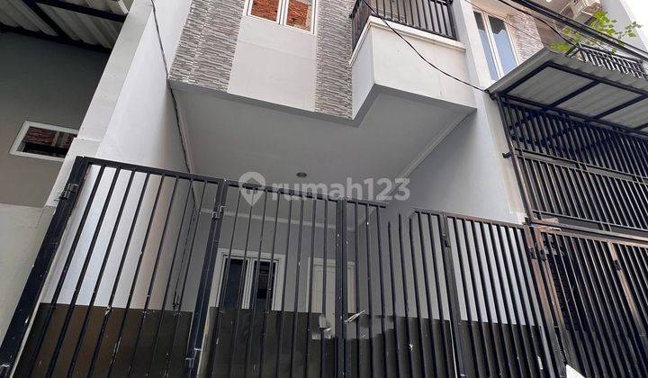 DIJUAL RUMAH  JELAMBAR JAKARTA BARAT 4X10m2 harga 1.4M NEGO JE082 1