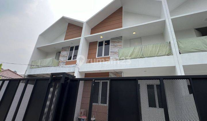 Meruya 6x15 Rp 2.3M Exclusive, Jalan Lebar, Parkir 2 Mobil, St 1