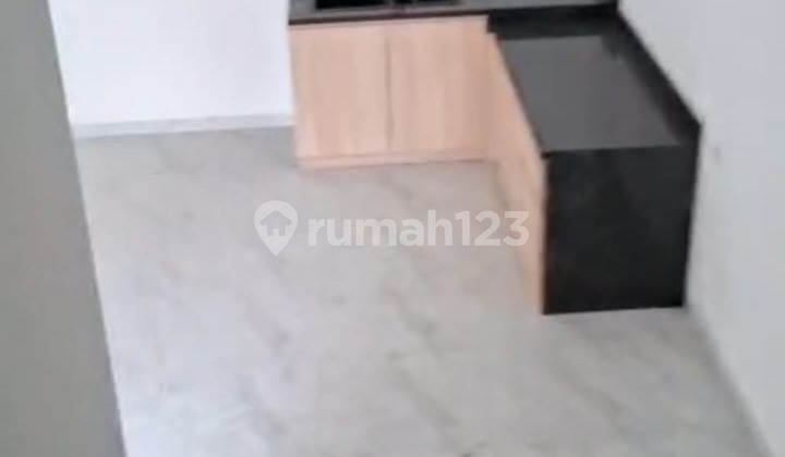 DIJUAL RUMAH JELAMBAR JAKARTA BARAT 4,5 x 10.5M2 HARGA 1,8M JE157 2